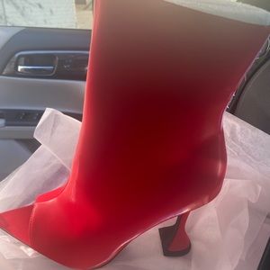 These boots will definitely have jaws dropping.💕